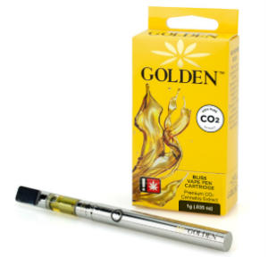 Golden Vapes vape pen with thc cartridge