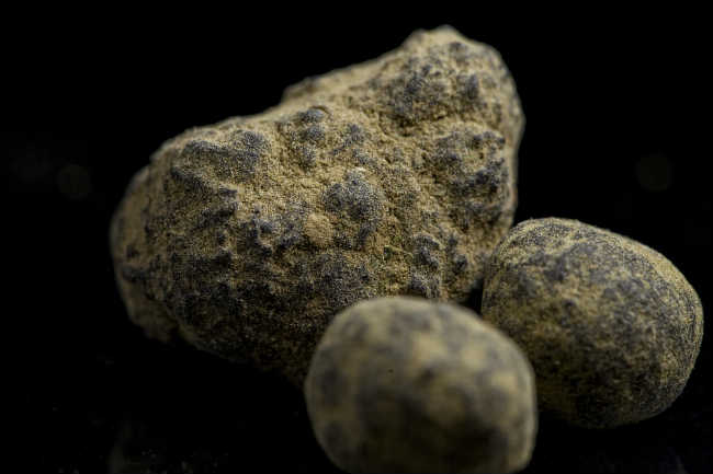 What are Moon Rocks? Today's Top Shelf Cannabis Buds | PotGuide.com